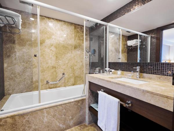 Dedeman Istanbul : photo 1 de la chambre grande chambre lit king-size deluxe - accès gratuit au spa