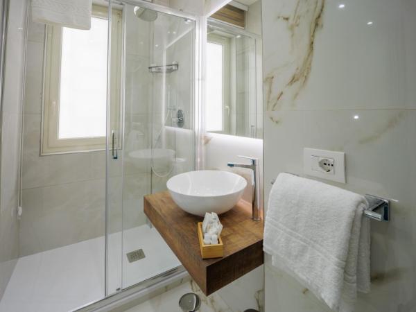 REDDIMUS Guest House : photo 8 de la chambre chambre double deluxe