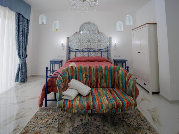 REDDIMUS Guest House : photo 6 de la chambre chambre double deluxe avec baignoire