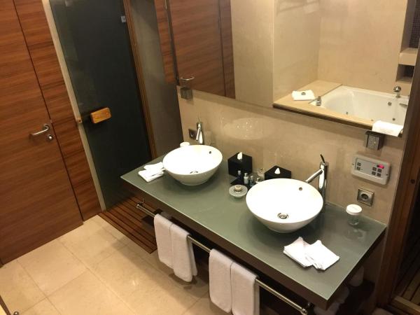 Dedeman Istanbul : photo 8 de la chambre suite présidentielle - accès gratuit au spa