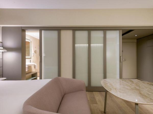 AC Hotel Carlton Madrid by Marriott : photo 1 de la chambre chambre lit king-size supérieure