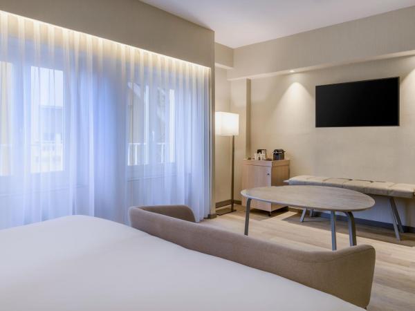 AC Hotel Carlton Madrid by Marriott : photo 2 de la chambre chambre lit king-size supérieure