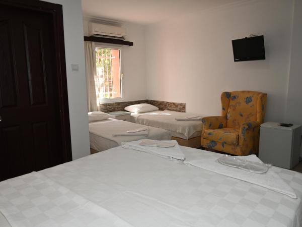 Melis Pansiyon : photo 6 de la chambre chambre quadruple standard