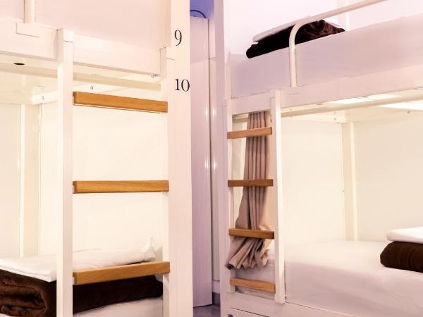 Black Swan Hostel Granada : photo 4 de la chambre lit dans dortoir pour femmes de 10 lits