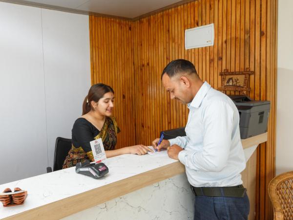 Samiyog Tourist Resort : photo 9 de la chambre suite avec vue sur lac 