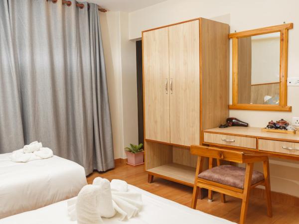 Samiyog Tourist Resort : photo 2 de la chambre chambre double – vue sur lac