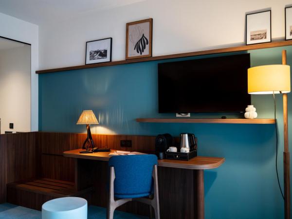 Hôtel Roz Marine Thalasso Resort : photo 5 de la chambre suite junior