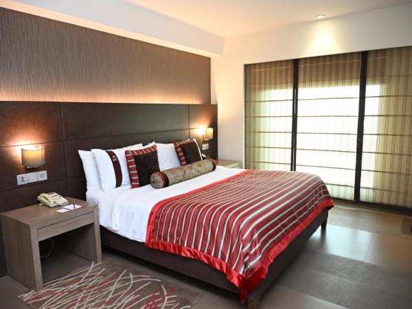 The LaLiT New Delhi : photo 2 de la chambre luxury room - 10% discount on food & soft beverages, laundry & spa