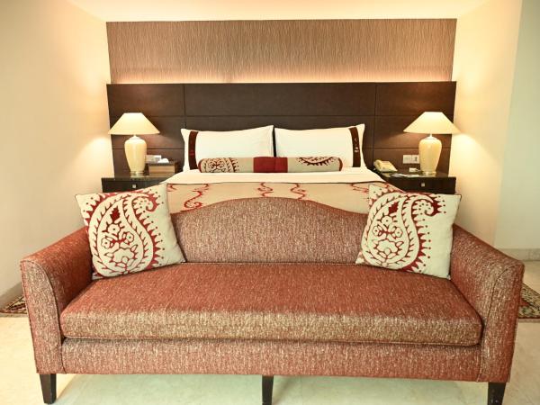 The LaLiT New Delhi : photo 1 de la chambre luxury suite - 10% discount on food & soft beverages, laundry & spa