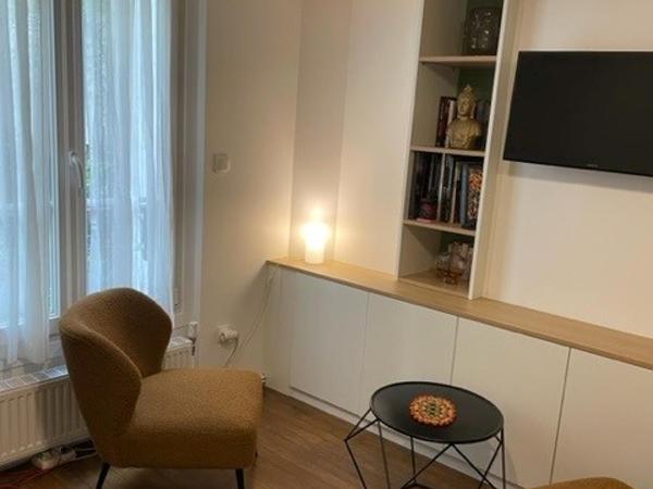 Studio Paris tour Eiffel : photo 4 de la chambre chambre double - vue sur jardin