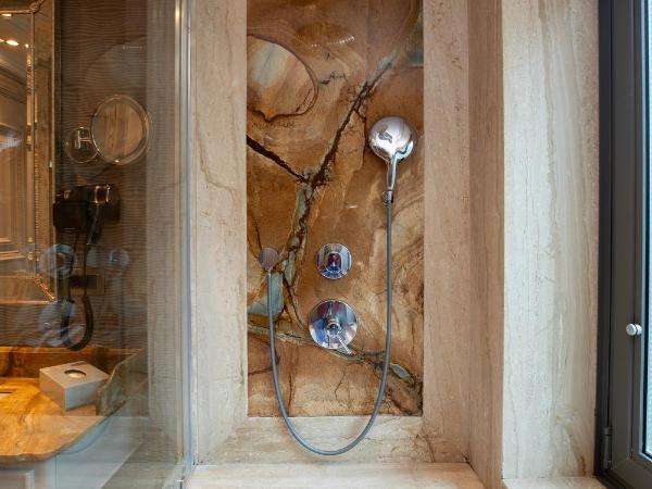 MFB Tarabya Hotel : photo 8 de la chambre chambre de luxe spéciale - vue sur bosphore