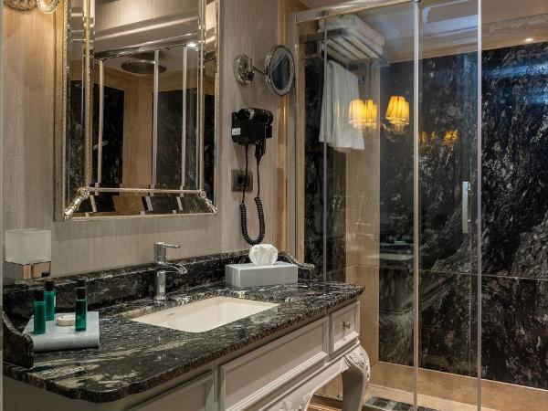 MFB Tarabya Hotel : photo 6 de la chambre suite familiale