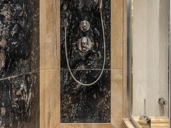 MFB Tarabya Hotel : photo 5 de la chambre suite familiale