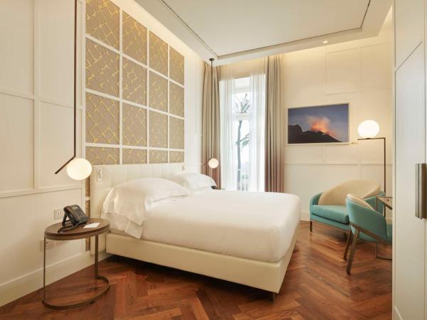 The Britannique Hotel Naples, Curio Collection By Hilton : photo 4 de la chambre chambre lit king-size - accessible aux personnes à mobilité réduite 