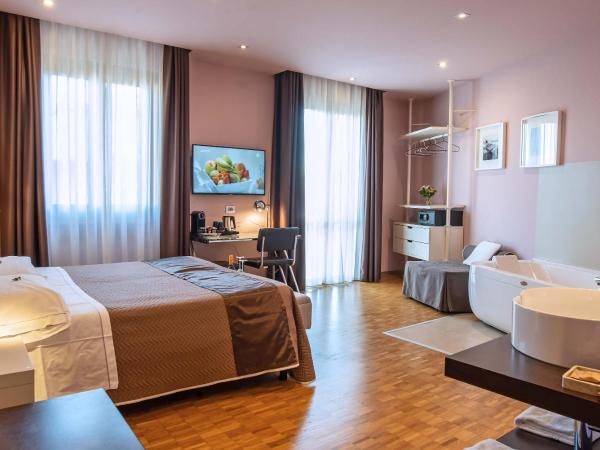 Hotel Orcagna : photo 2 de la chambre chambre de luxe double ou lits jumeaux avec baignoire spa
