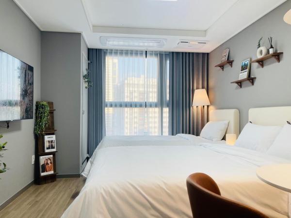 INN-The City MyeongDong : photo 10 de la chambre chambre lits jumeaux - vue sur ville
