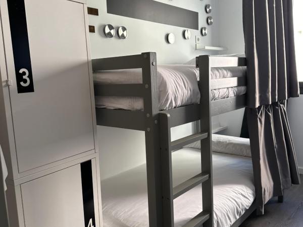 Hostel Alicante A-cero Living : photo 5 de la chambre lit dans dortoir 6 lits