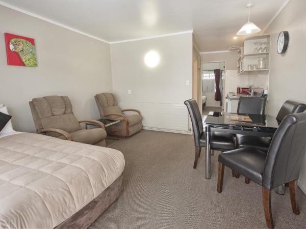 Sport Of Kings Motel : photo 6 de la chambre appartement 1 chambre avec jacuzzi