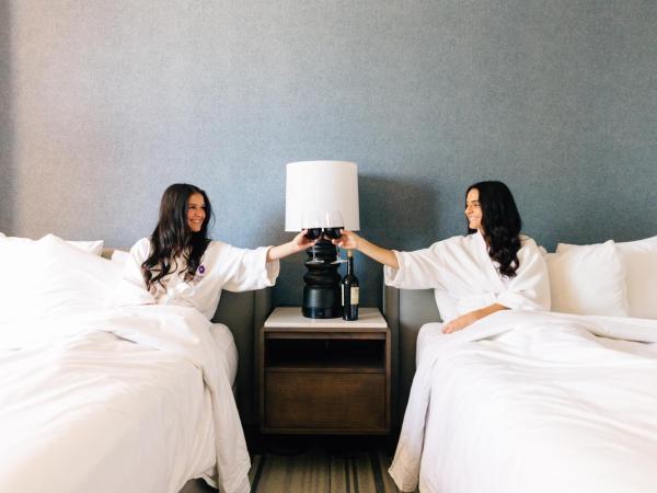 Hyatt Regency Houston Downtown : photo 8 de la chambre chambre d'angle avec 2 lits doubles 