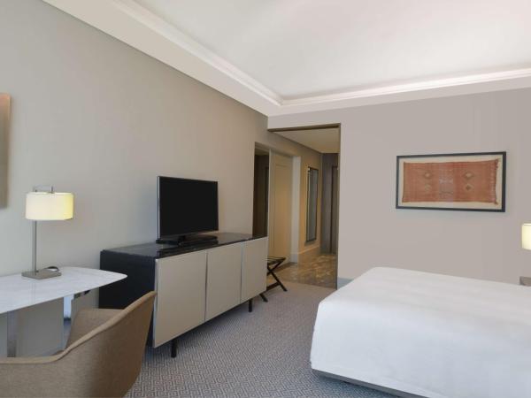 Hilton Tanger City Center : photo 3 de la chambre chambre lit king-size - accessible aux personnes à mobilité réduite