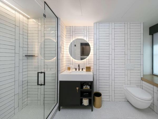 The Wayfarer Downtown LA, Tapestry Collection by Hilton : photo 4 de la chambre urban king room with skyline city view