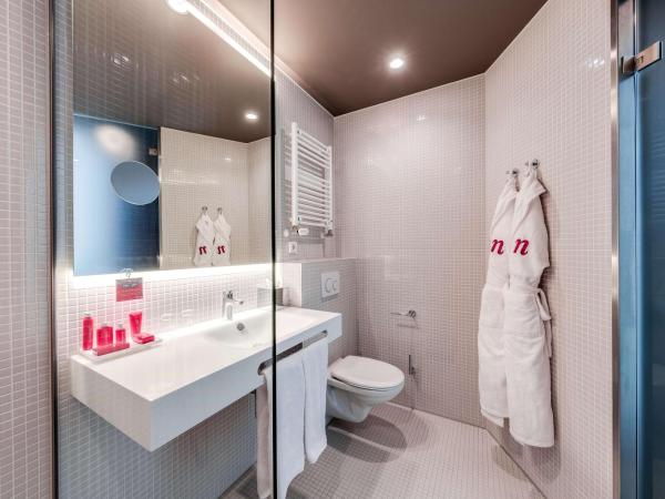 nhow Amsterdam Rai : photo 7 de la chambre chambre premium nhow avec baignoire et vue