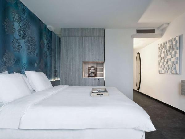Mainport Hotel Rotterdam, a Hilton Affiliate Hotel : photo 3 de la chambre hébergement avec sauna - côté mer
