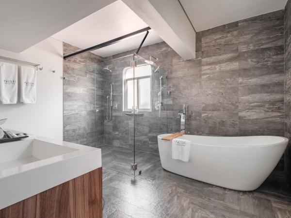 Pug Seal Polanco Allan Poe : photo 6 de la chambre suite master