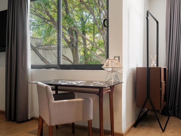 Pug Seal Polanco Allan Poe : photo 5 de la chambre suite master