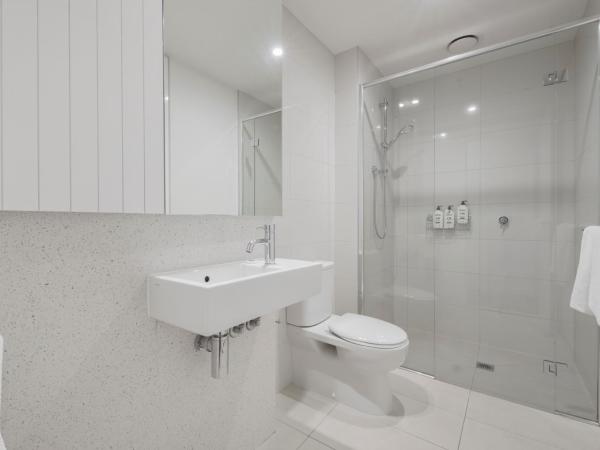 The Sebel Residences Melbourne Docklands Serviced Apartments : photo 7 de la chambre studio avec balcon