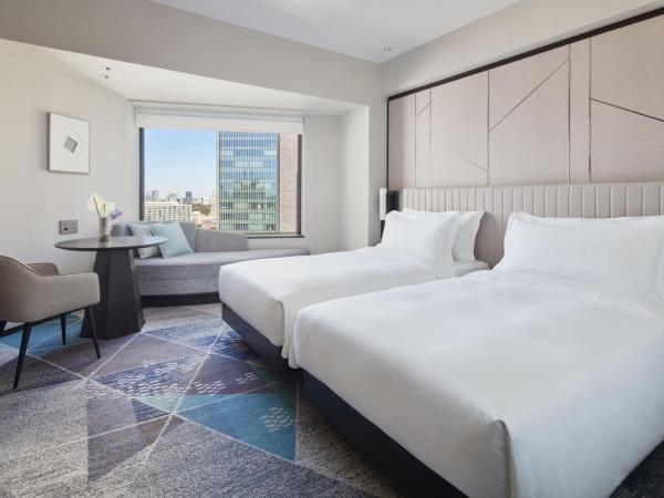 ANA InterContinental Tokyo, an IHG Hotel : photo 2 de la chambre premium twin room with bath and walk-in shower