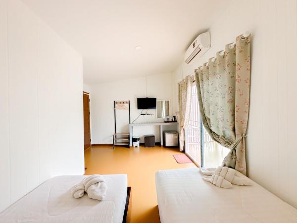 ชอว์ งาทอง รีสอร์ต Chor Ngar Thong Erawan Kanchanaburi : photo 7 de la chambre bungalow 2 chambres