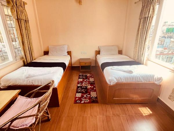 Hotel Global Inn : photo 6 de la chambre chambre double ou lits jumeaux standard