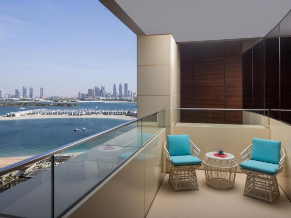 Andaz by Hyatt - Palm Jumeirah : photo 6 de la chambre chambre lit king-size avec balcon