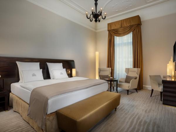 Hotel Atlantic Hamburg, Autograph Collection : photo 2 de la chambre suite 1 chambre lit king-size deluxe - vue sur lac