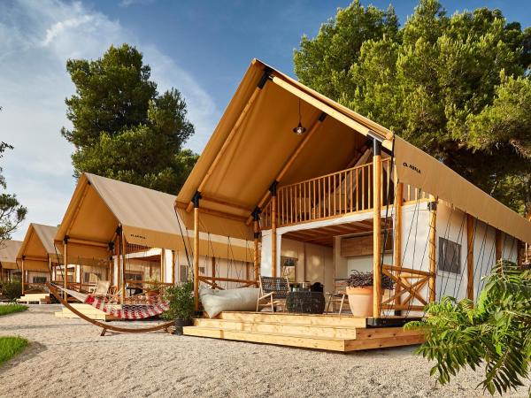 Arena One 99 Glamping : photo 1 de la chambre tente safari 2 chambres supérieure