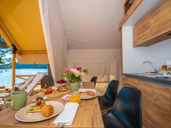 Arena One 99 Glamping : photo 5 de la chambre tente safari 2 chambres