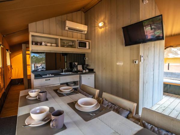 Arena One 99 Glamping : photo 4 de la chambre tente 2 chambres