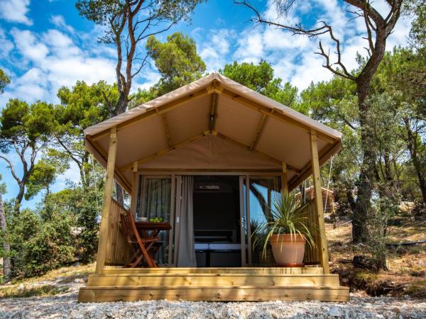 Arena One 99 Glamping : photo 1 de la chambre tente