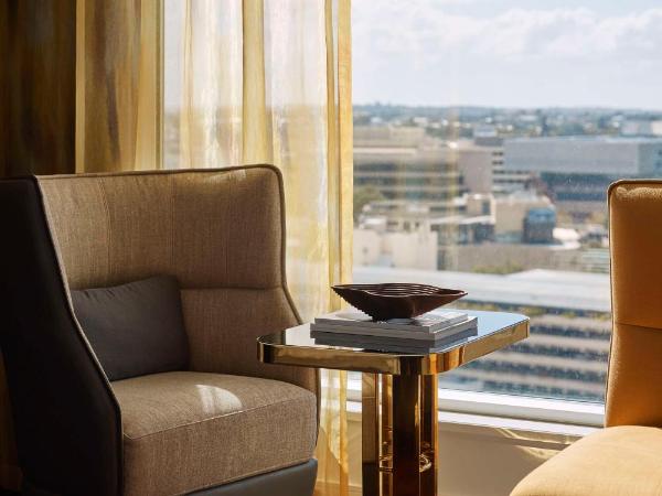 QT Perth : photo 5 de la chambre chambre lit king-size de luxe