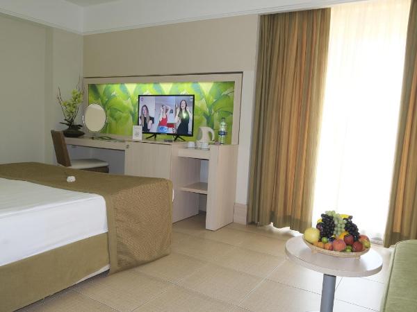 Ambassador Hotel & Spa- All Inclusive : photo 2 de la chambre chambre double avec balcon - bâtiment principal