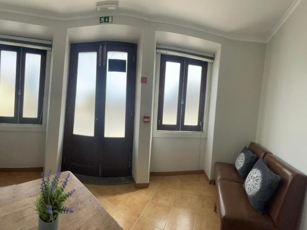 Residência Aviz : photo 6 de la chambre chambre quadruple avec salle de bains privative