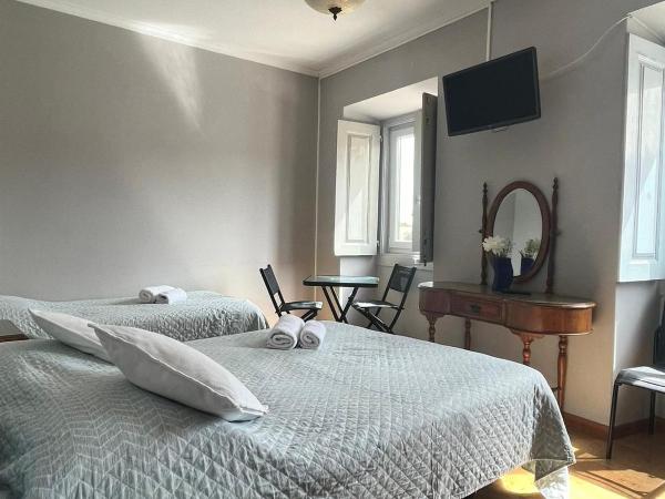 Residência Aviz : photo 7 de la chambre chambre double avec salle de bains privative