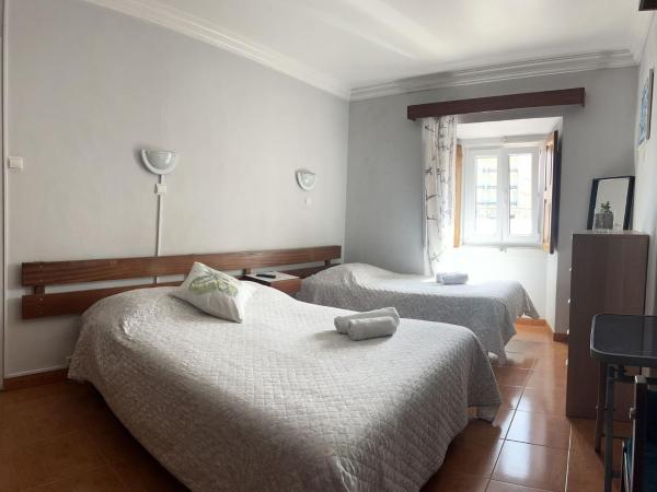 Residência Aviz : photo 9 de la chambre chambre double avec salle de bains privative