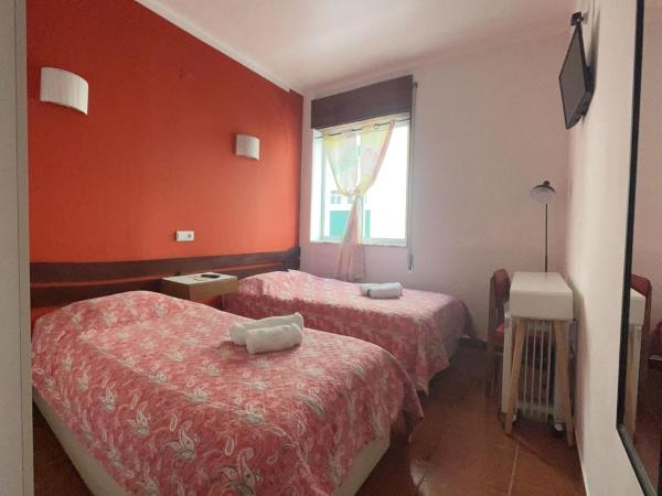 Residência Aviz : photo 5 de la chambre chambre lits jumeaux avec salle de bains privative