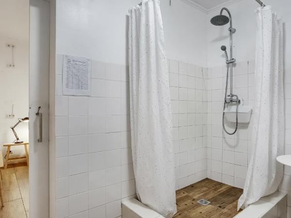 Hostel Casa d'Alagoa : photo 2 de la chambre chambre simple avec salle de bains privative