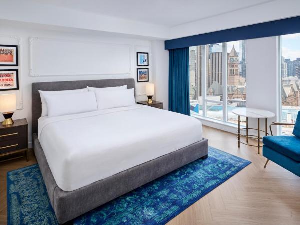 Pantages Hotel Toronto Centre : photo 2 de la chambre chambre king city