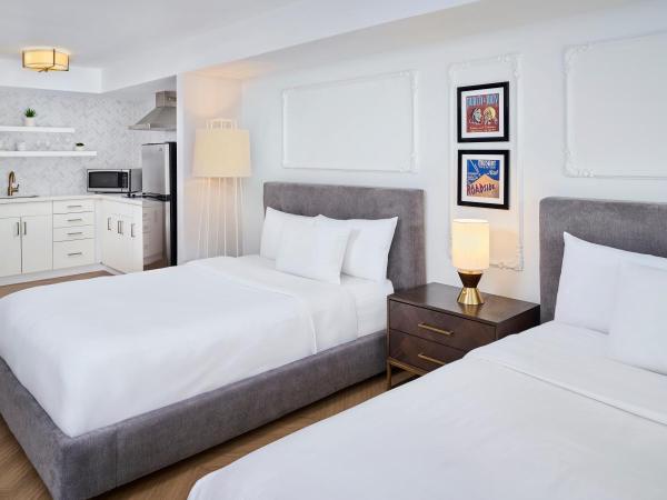 Pantages Hotel Toronto Centre : photo 1 de la chambre studio de luxe avec 2 lits queen-size