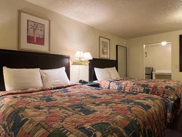 Columbus Motor Inn : photo 7 de la chambre chambre avec 2 grands lits queen-size