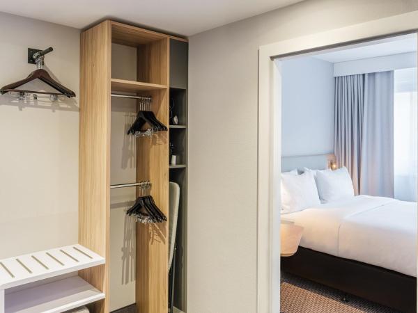 Holiday Inn Express Dresden Zentrum, an IHG Hotel : photo 4 de la chambre suite 2 chambres